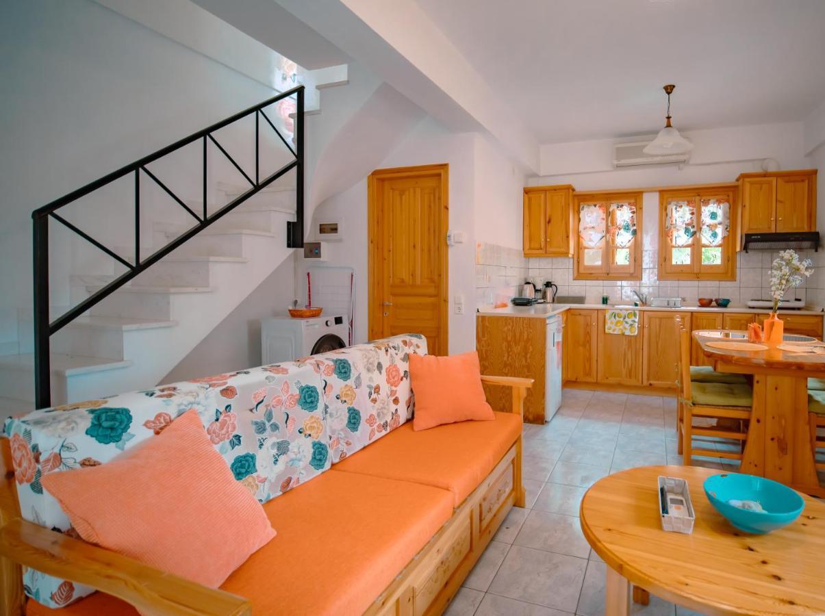 Orange House For Big Families In Damouchari - Delicious Houses Exteriör bild