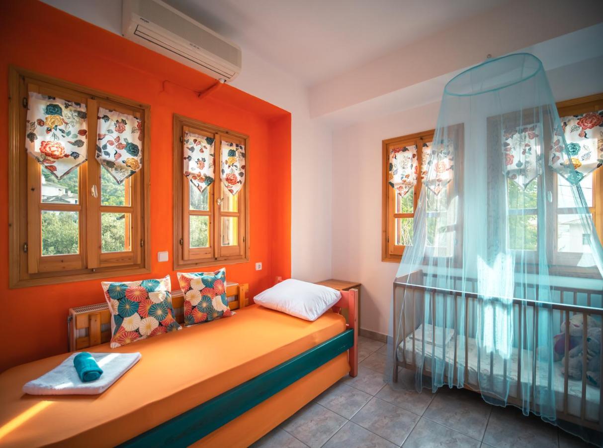 Orange House For Big Families In Damouchari - Delicious Houses Exteriör bild