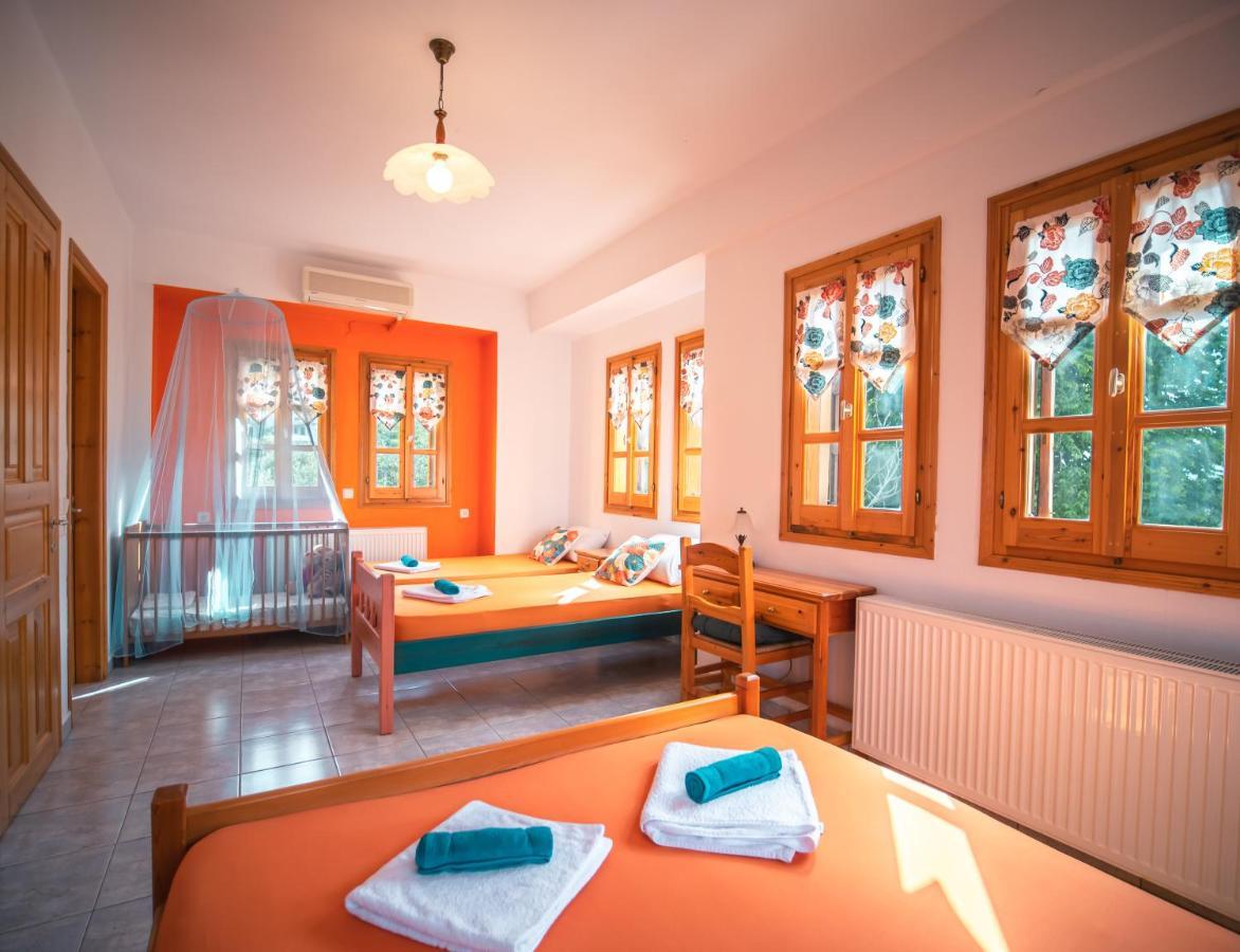 Orange House For Big Families In Damouchari - Delicious Houses Exteriör bild